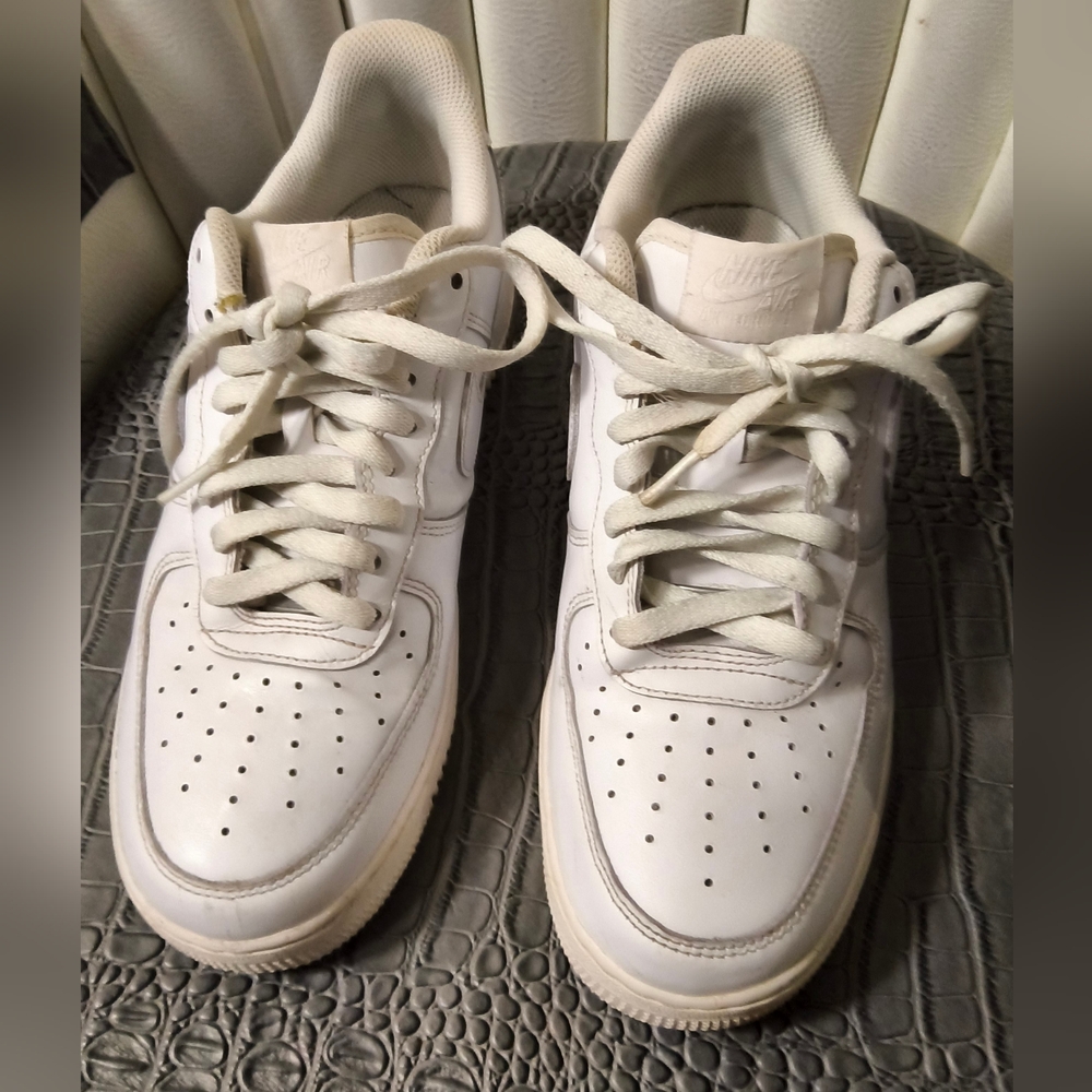 Nike Mens Air Force 1 07 CW2288-111 White Casual Shoes Sneakers Size 9.5